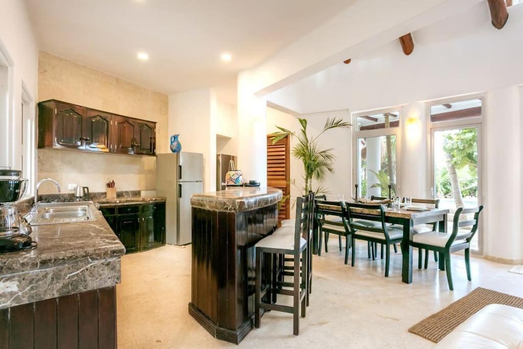 Luxury 5-Br Beachfront Home In Tulum Casa Sofia Gato Exteriör bild